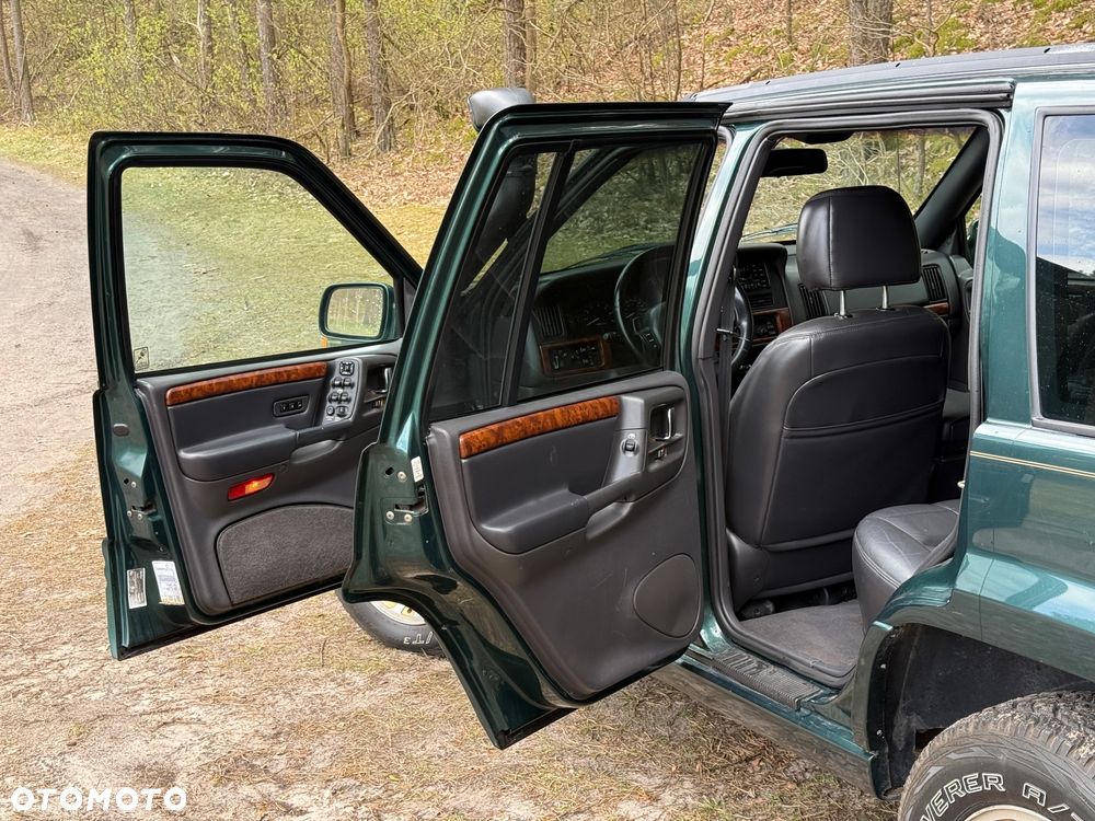 Jeep Grand Cherokee - 19