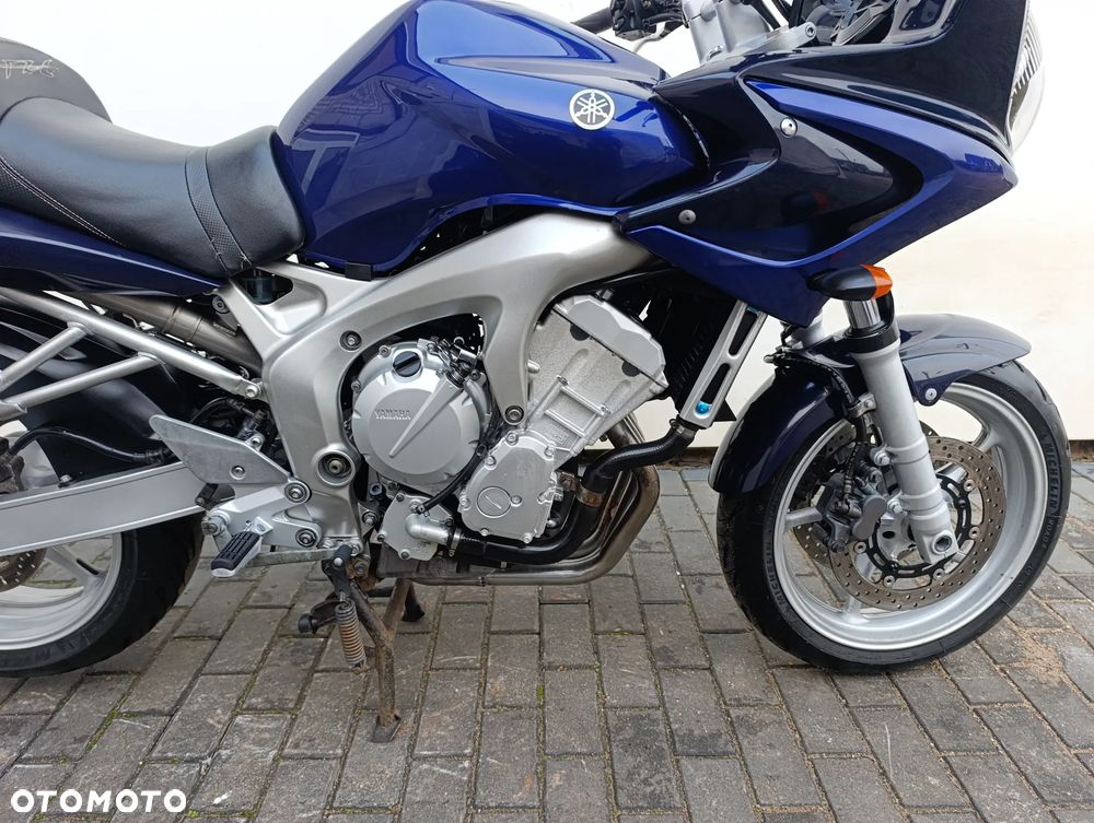 Yamaha FZS - 23