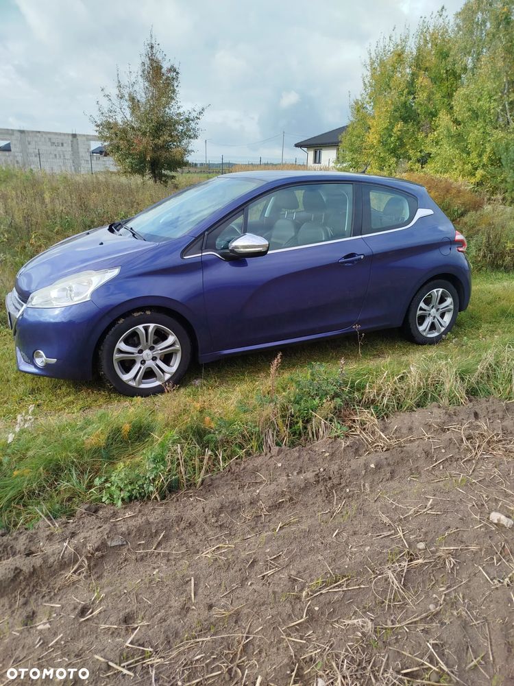 Peugeot 208 95 VTI Allure - 14