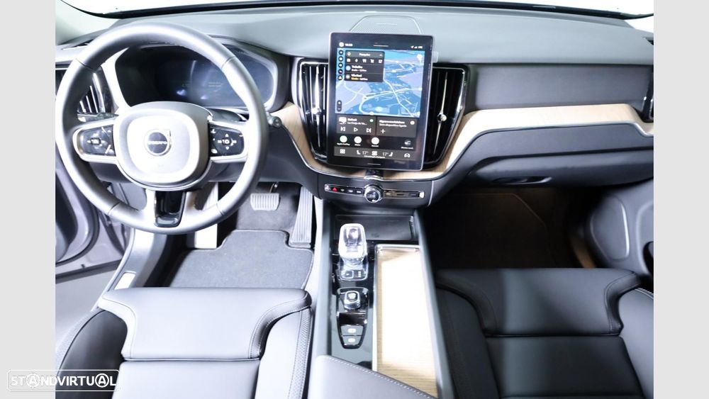 Volvo XC 60 2.0 T6 PHEV Plus Dark - 16