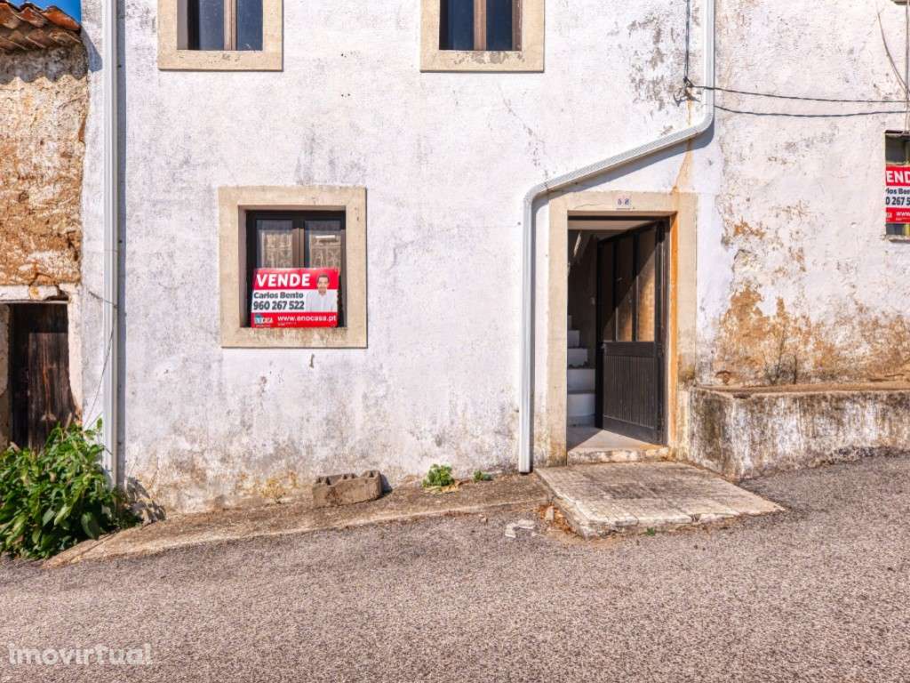 Conjunto de Cinco Imóveis urbanos com Terreno para venda em Caratão... - Grande imagem: 3/44