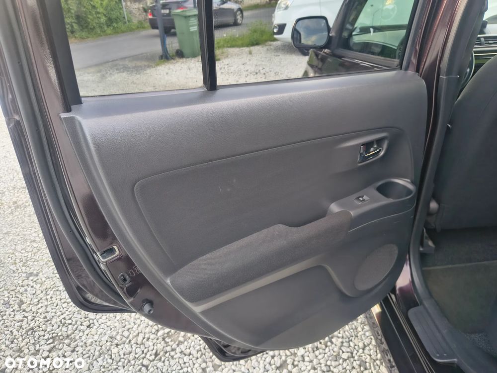 Daihatsu Materia 1.5 black edition - 17