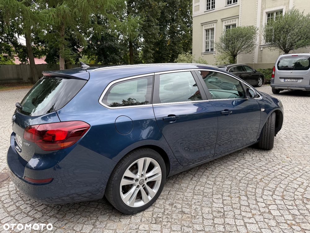 Opel Astra 1.6 T 111 - 9