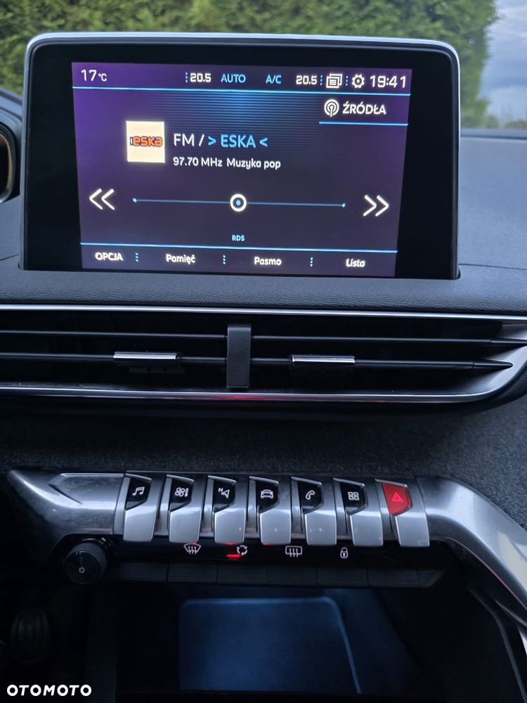 Peugeot 3008 1.2 PureTech Allure S&S - 25