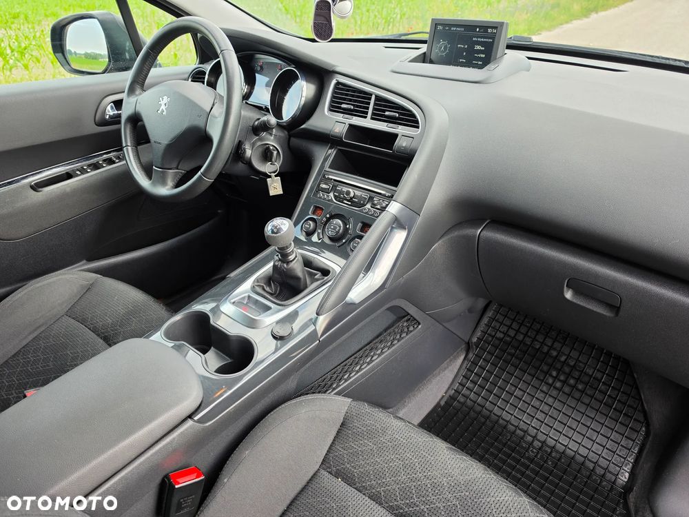 Peugeot 3008 2.0 HDi Allure - 17