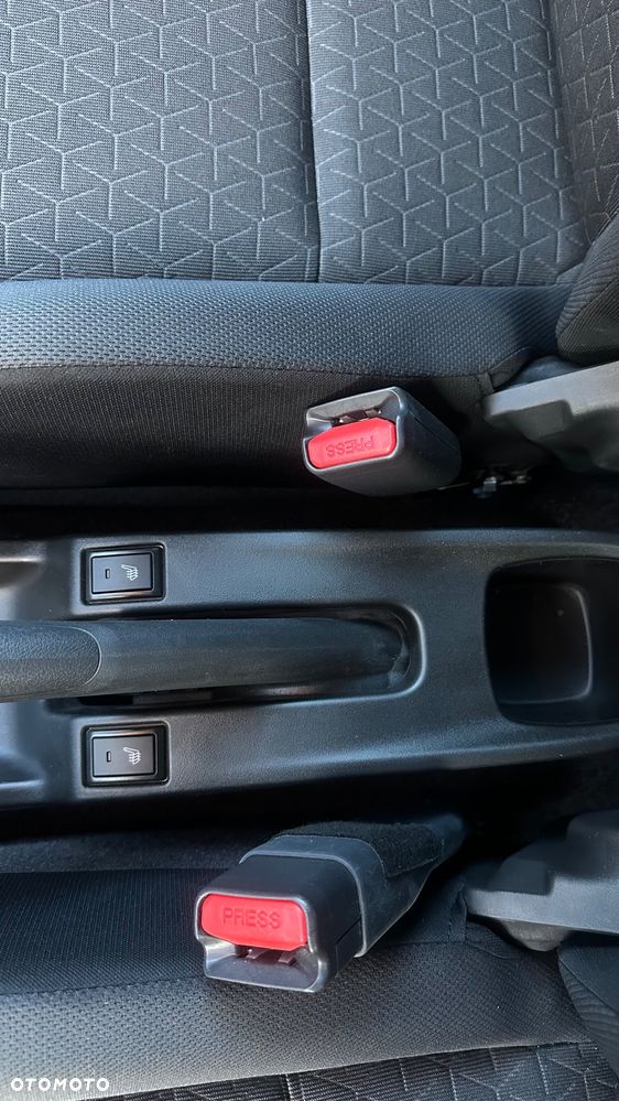 Suzuki Swift - 17