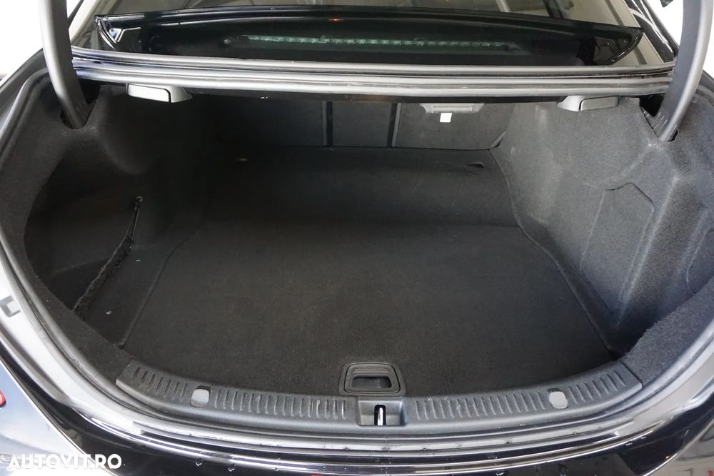 Mercedes-Benz E 200 4MATIC Aut. - 11
