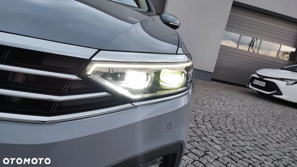 Volkswagen Passat 2.0 TSI Business DSG - 12