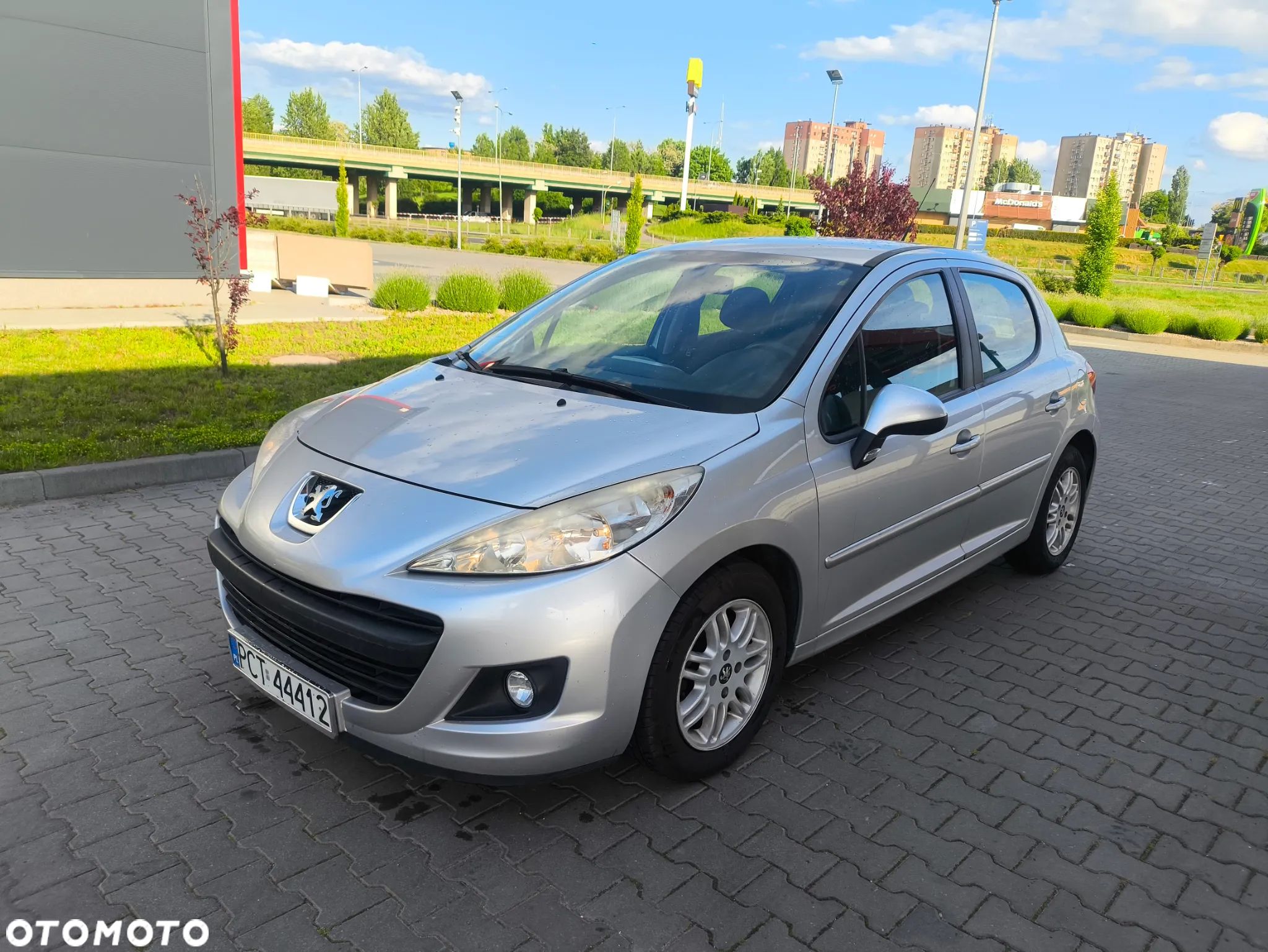 Peugeot 207 - 1