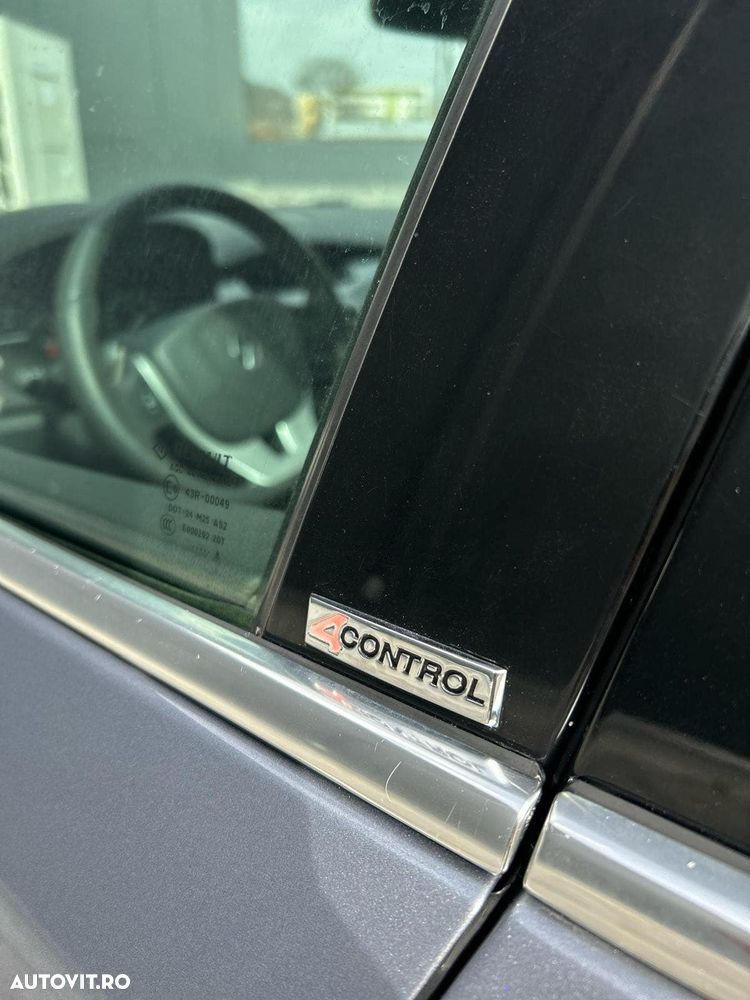 Renault Laguna dCi 150 FAP GT - 12
