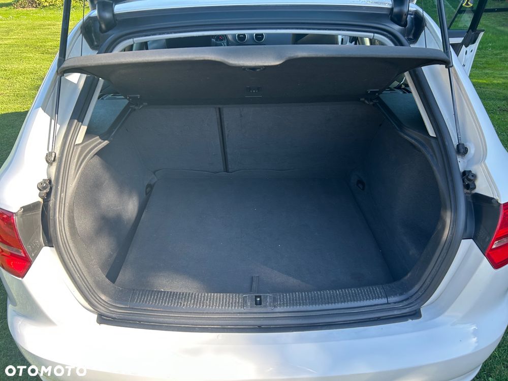 Audi A3 Sportback 1.8 TFSI quattro Ambiente - 15
