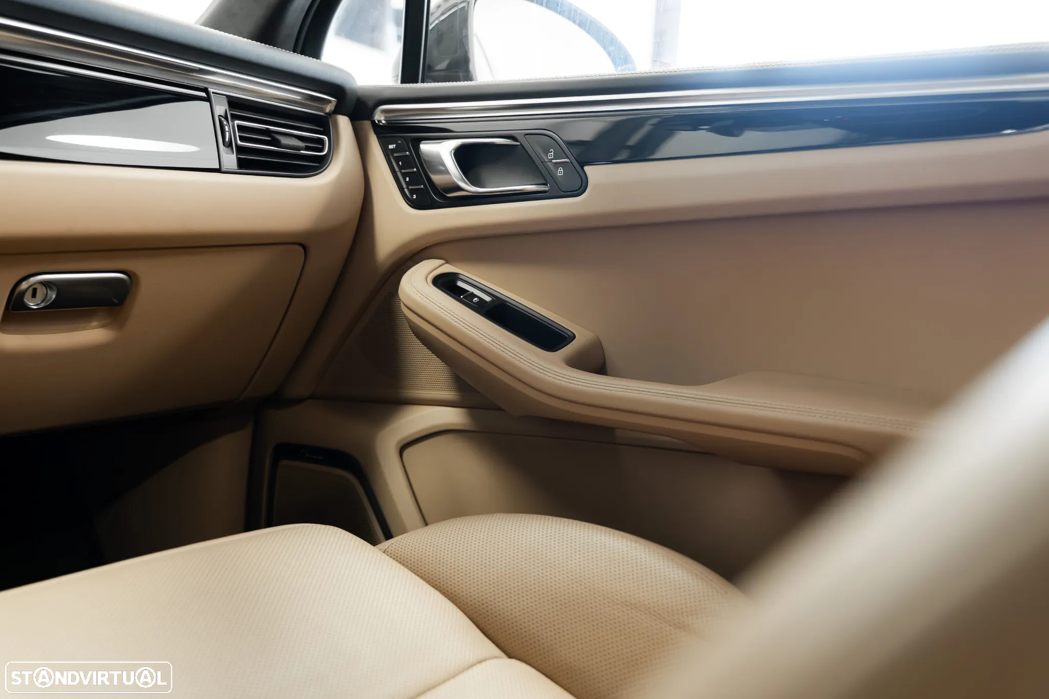 Porsche Macan S - 23