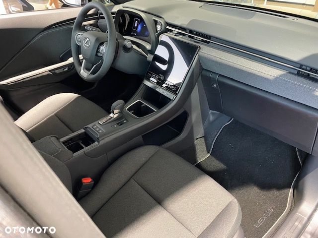 Lexus LBX 1.5 Hybrid - 9