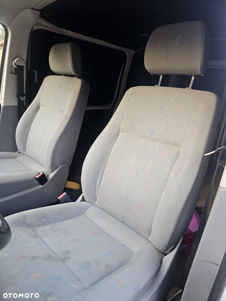 Volkswagen Transporter T5 - 4