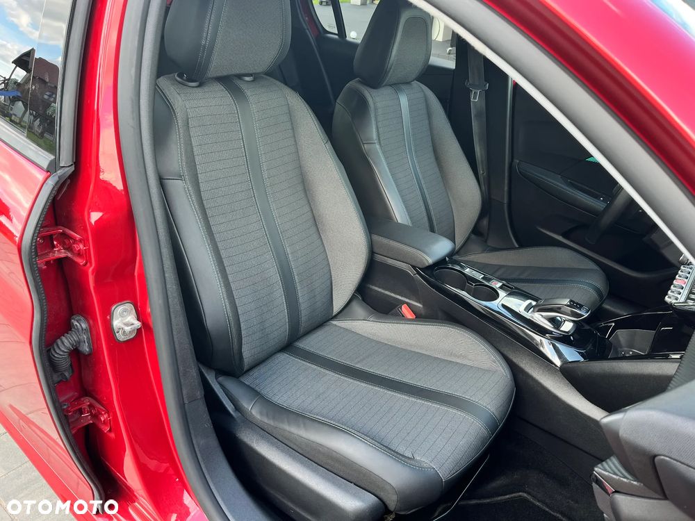 Peugeot 208 PureTech 100 EAT8 Allure Pack - 23