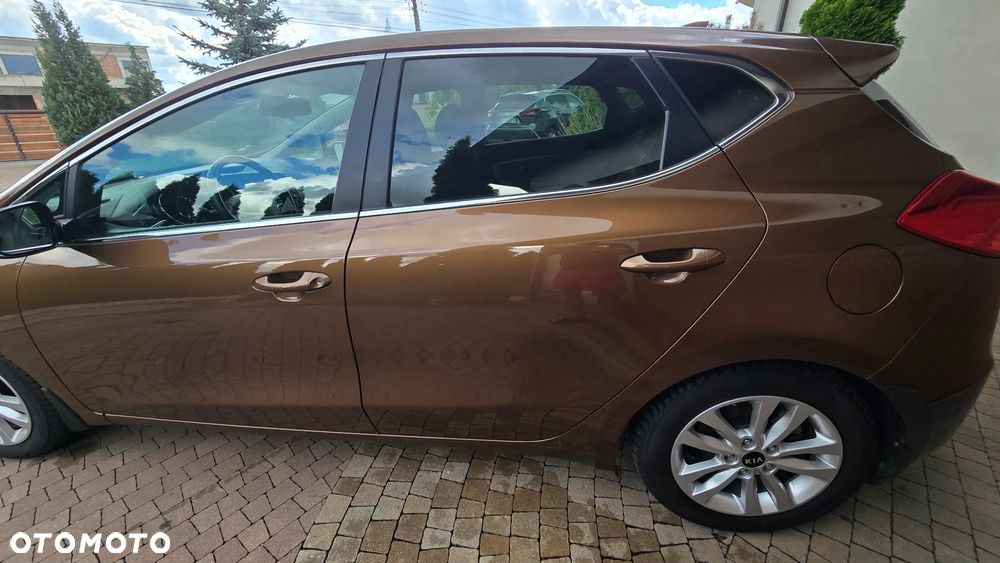 Kia Ceed - 23