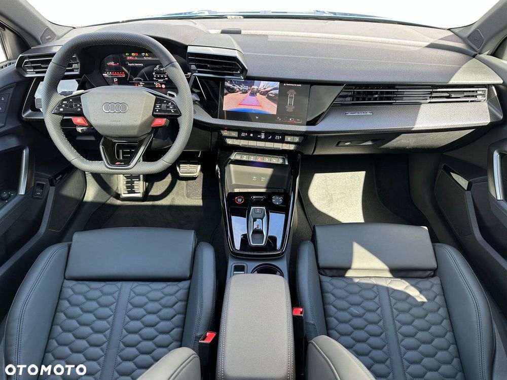 Audi RS3 Limousine - 14