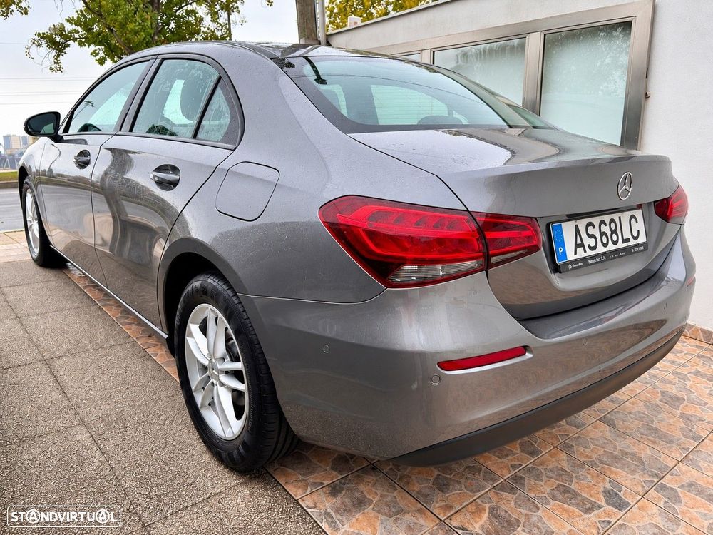 Mercedes-Benz A 180 Limousine d Progressive Aut. - 2