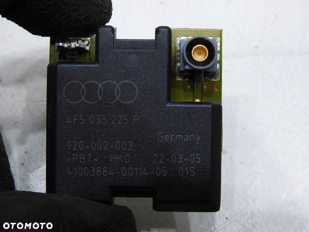 WZMACNIACZ ANTENY PRAWY TYŁ AUDI A6 C6 - 5