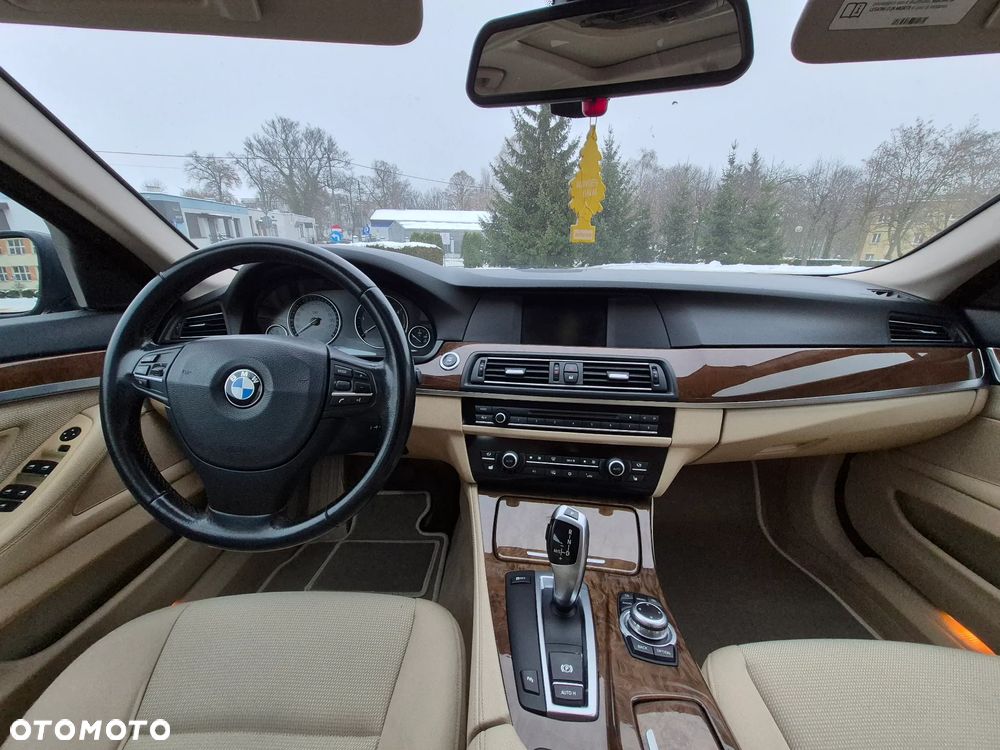 BMW Seria 5 520d Sport-Aut - 26