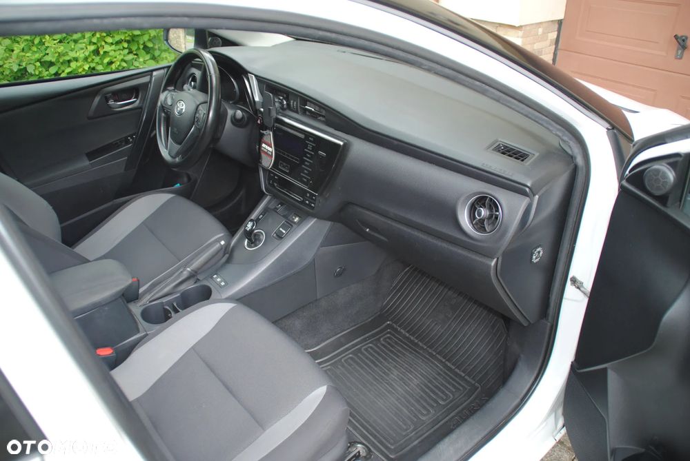 Toyota Auris Hybrid 135 Active - 17