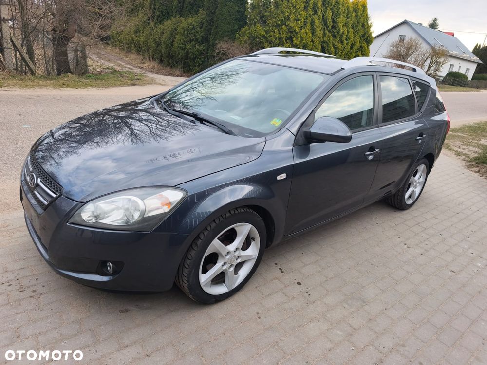 Kia Ceed - 1