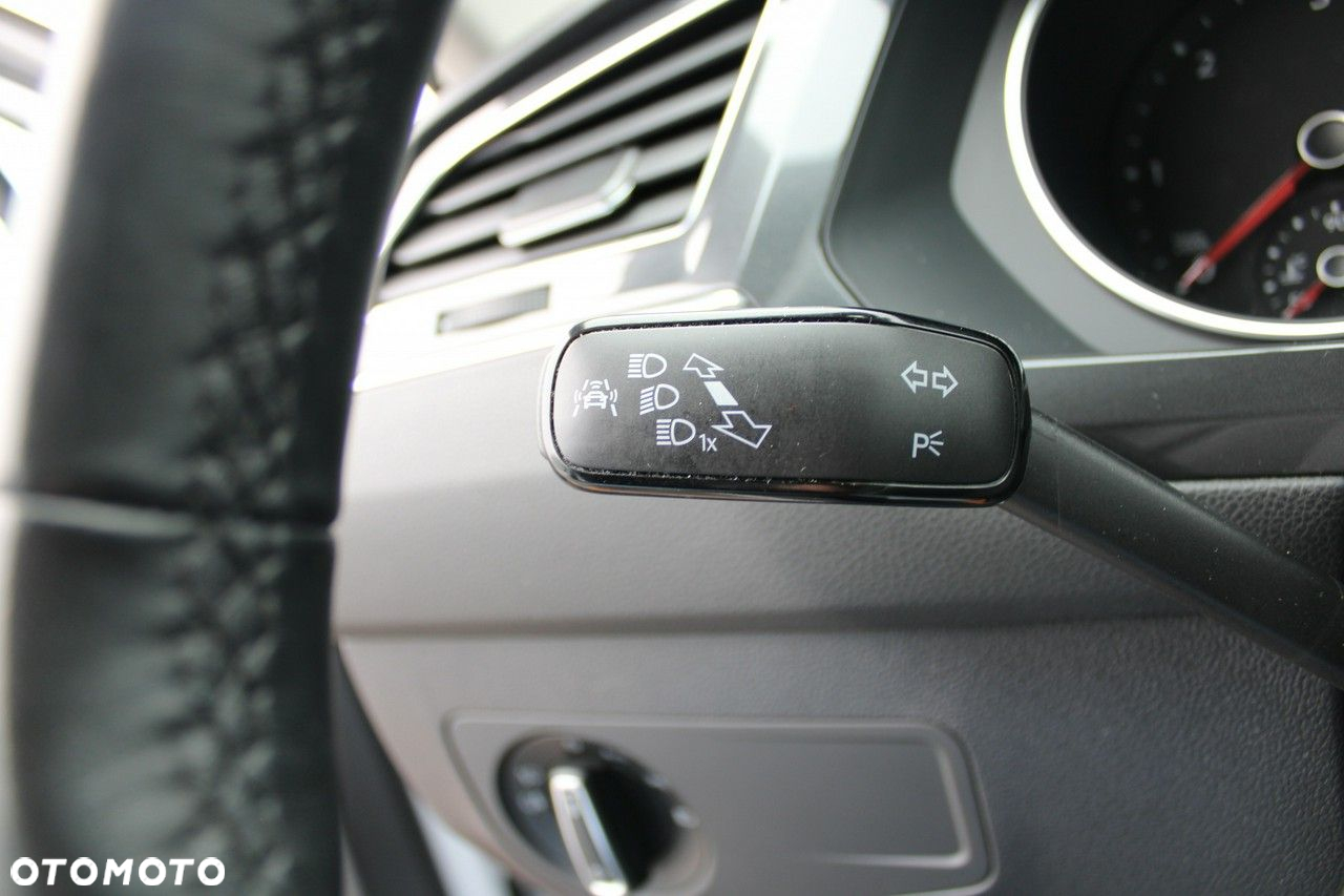 Volkswagen Tiguan Allspace 2.0 TDI SCR Comfortline - 26