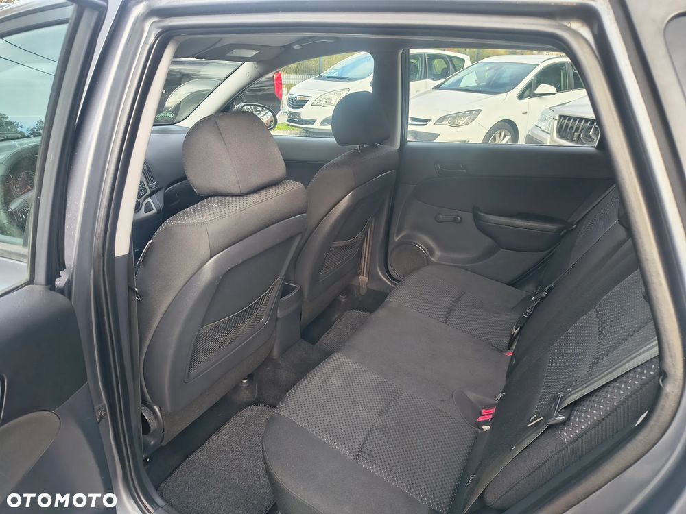 Hyundai i30 1.4 Blue Comfort - 16