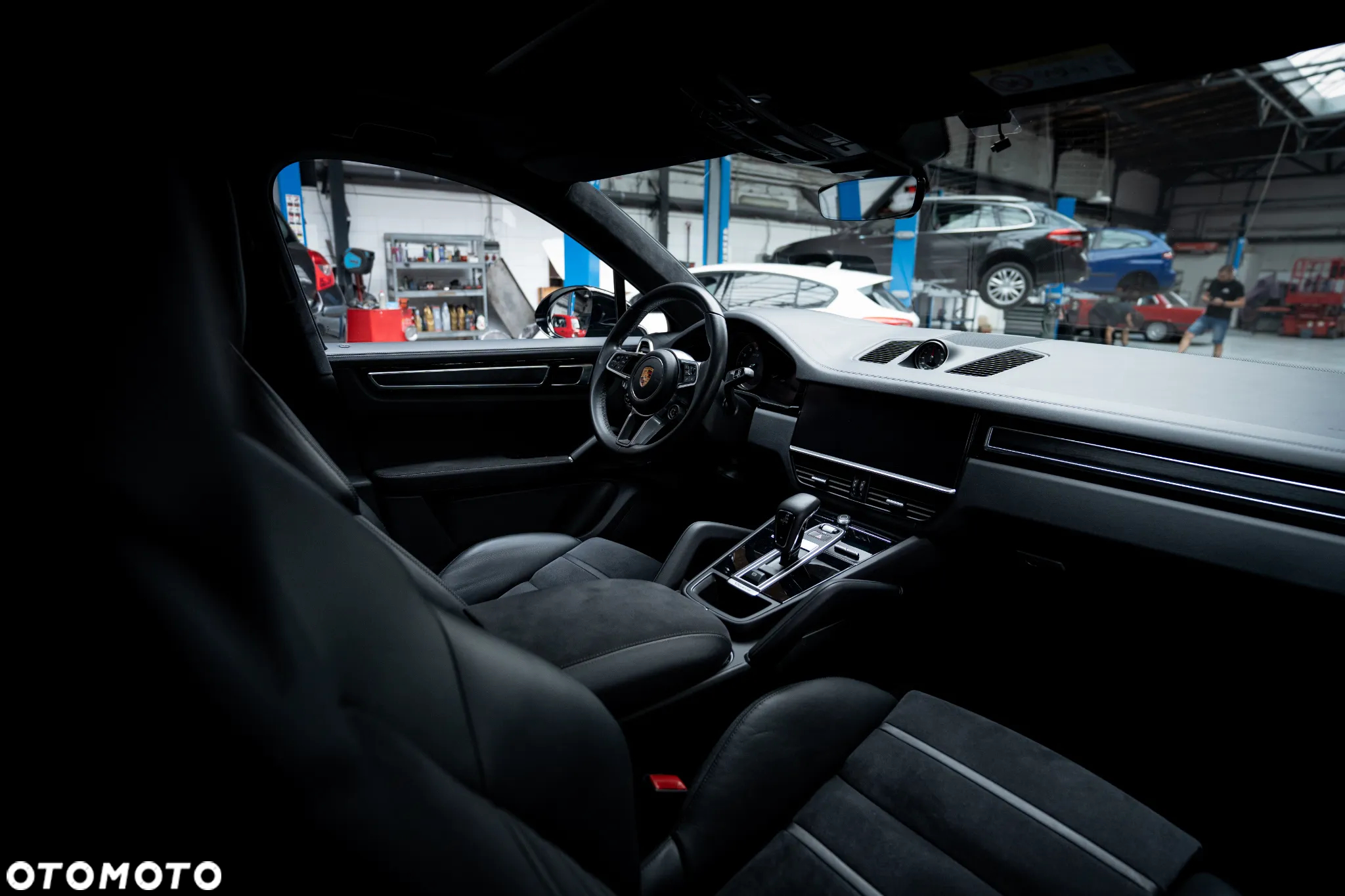 Porsche Cayenne Coupe GTS - 25