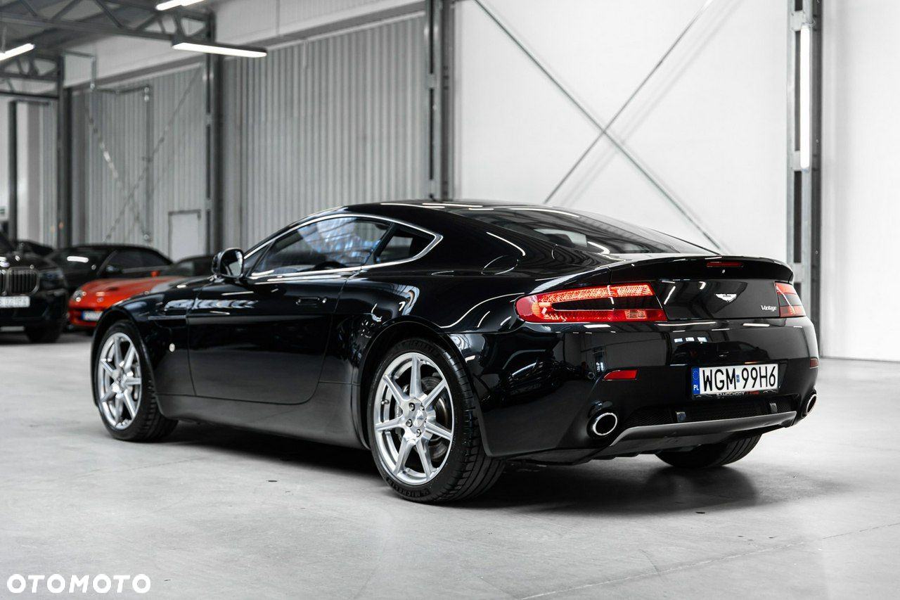 Aston Martin V8 Vantage 4,7 SportShift - 10