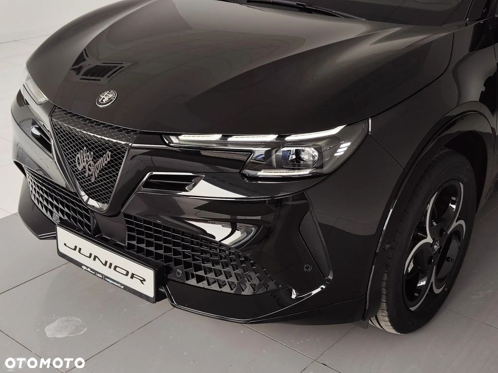 Alfa Romeo Junior 1.2 mHEV Ibrida Speciale eDCT - 3