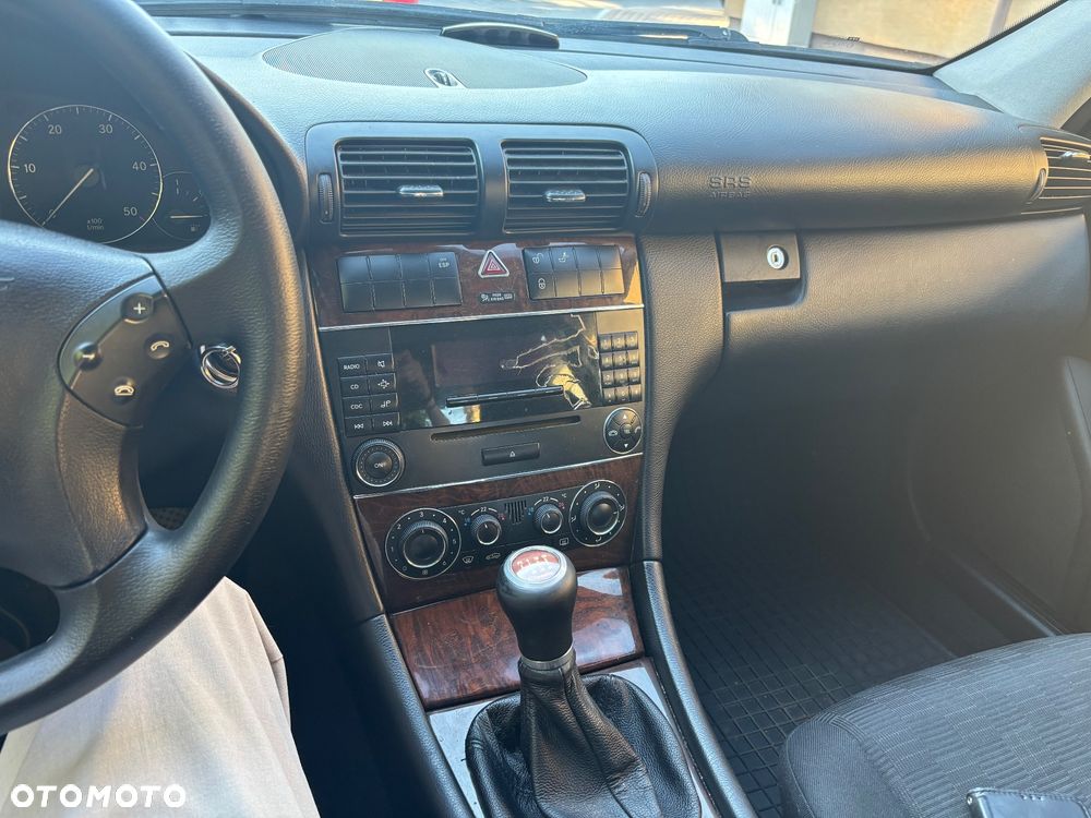 Mercedes-Benz Klasa C 200 CDI Classic DPF - 11
