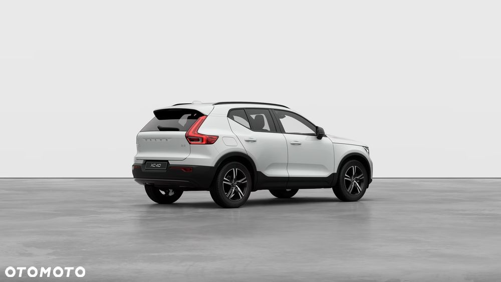 Volvo XC 40 B3 Plus Dark - 6