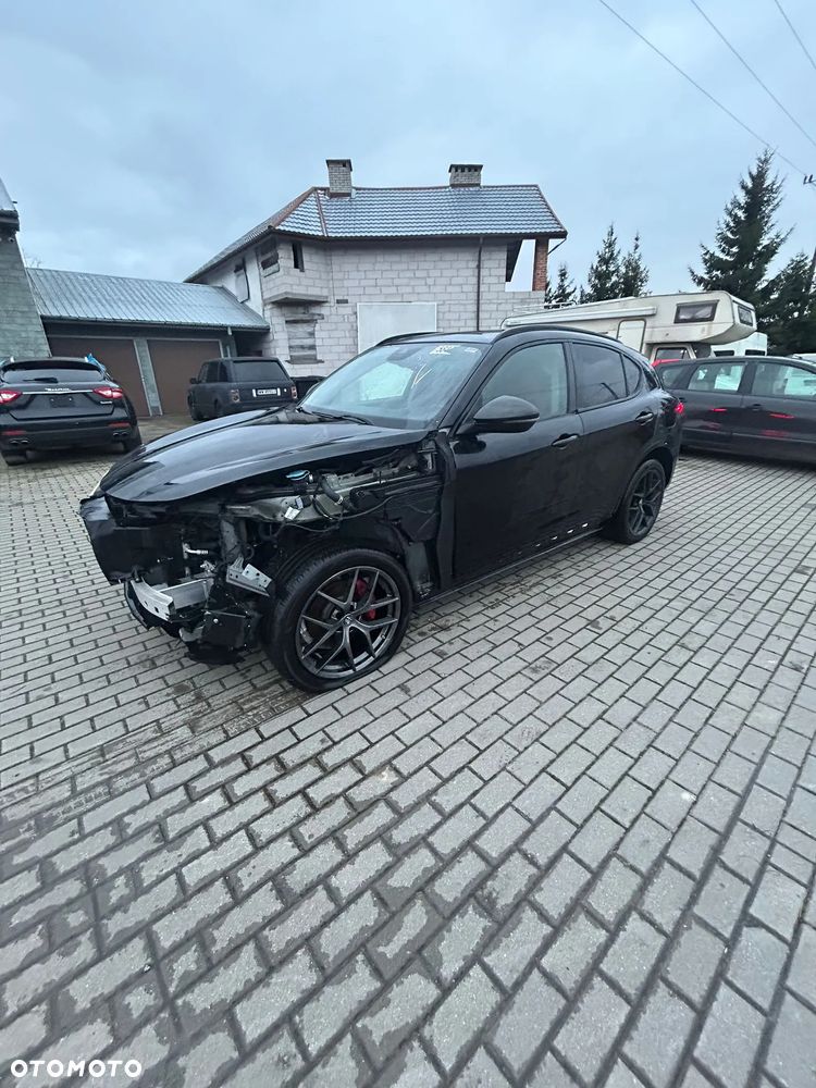 Alfa Romeo Stelvio - 3