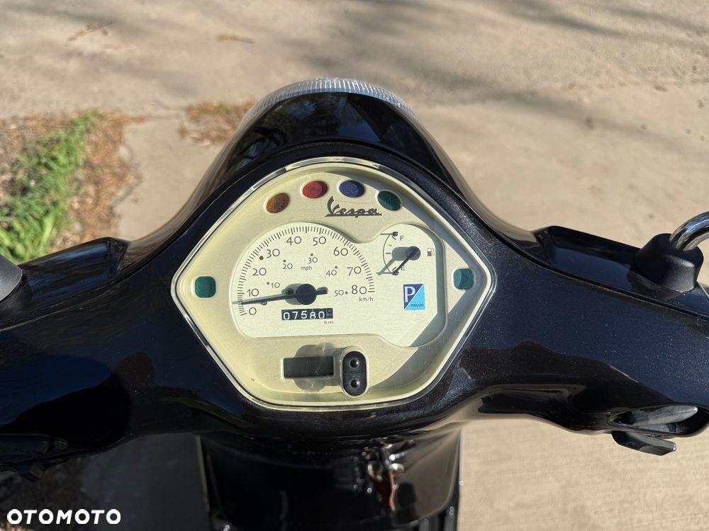 Vespa LX - 4