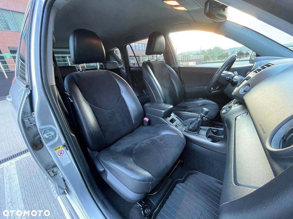 Toyota RAV4 - 31