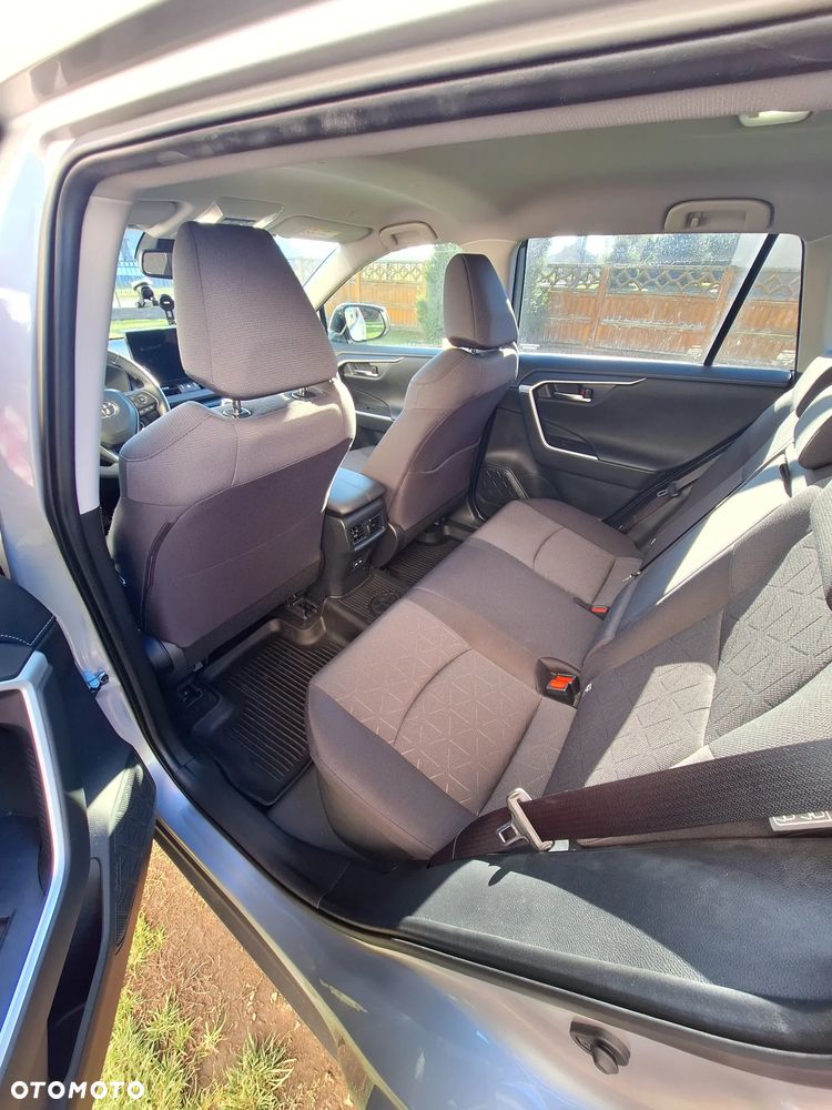 Toyota RAV4 - 8