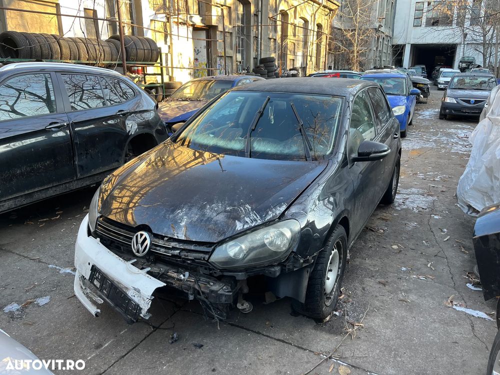 Dezmembrez VW Volkswagen Golf 6 1,6 TDI 2011 negru CAY - 1