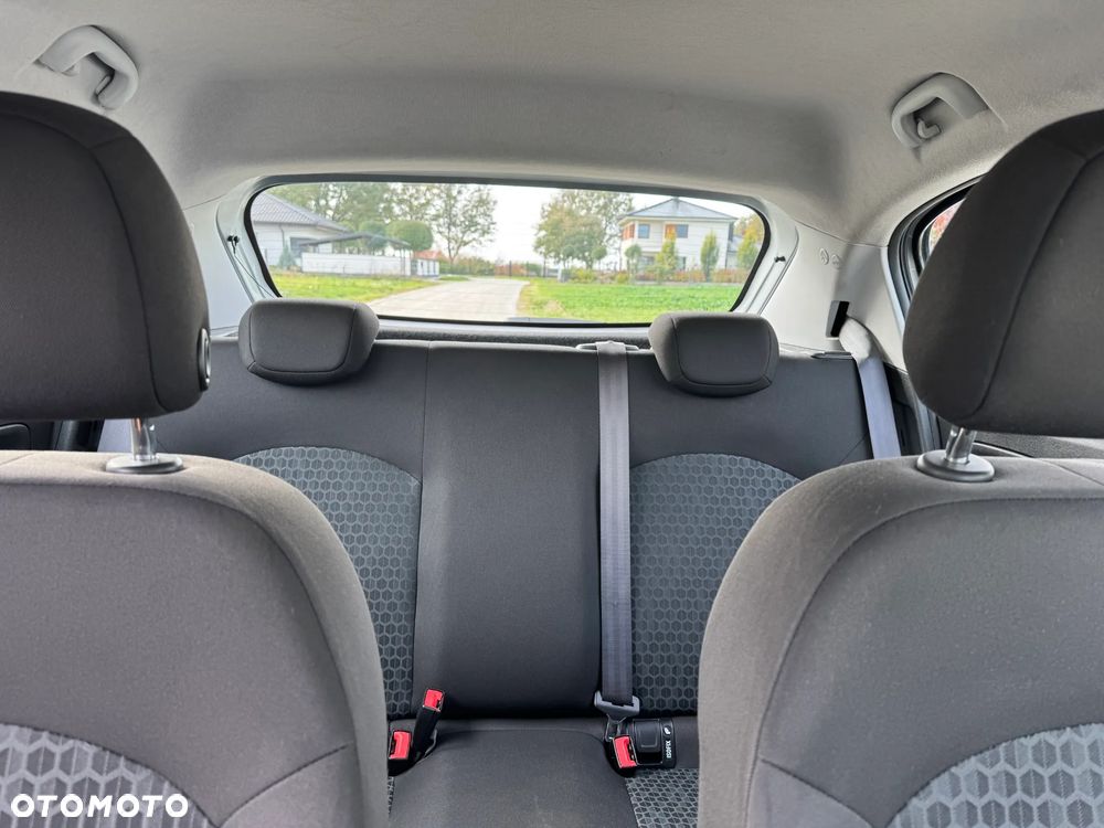Opel Corsa - 16