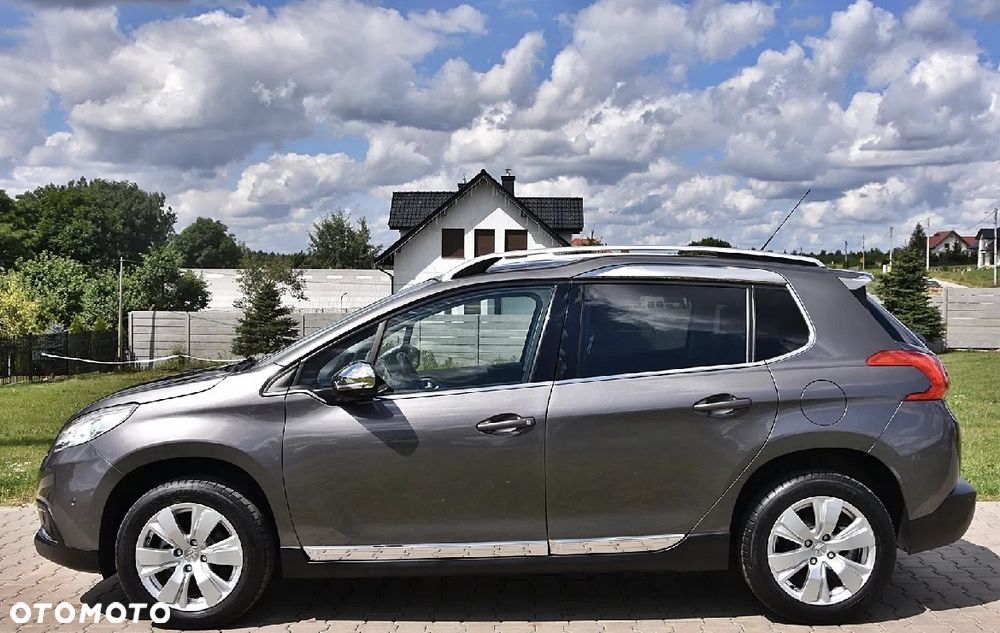 Peugeot 2008 1.2 VTi Allure - 4