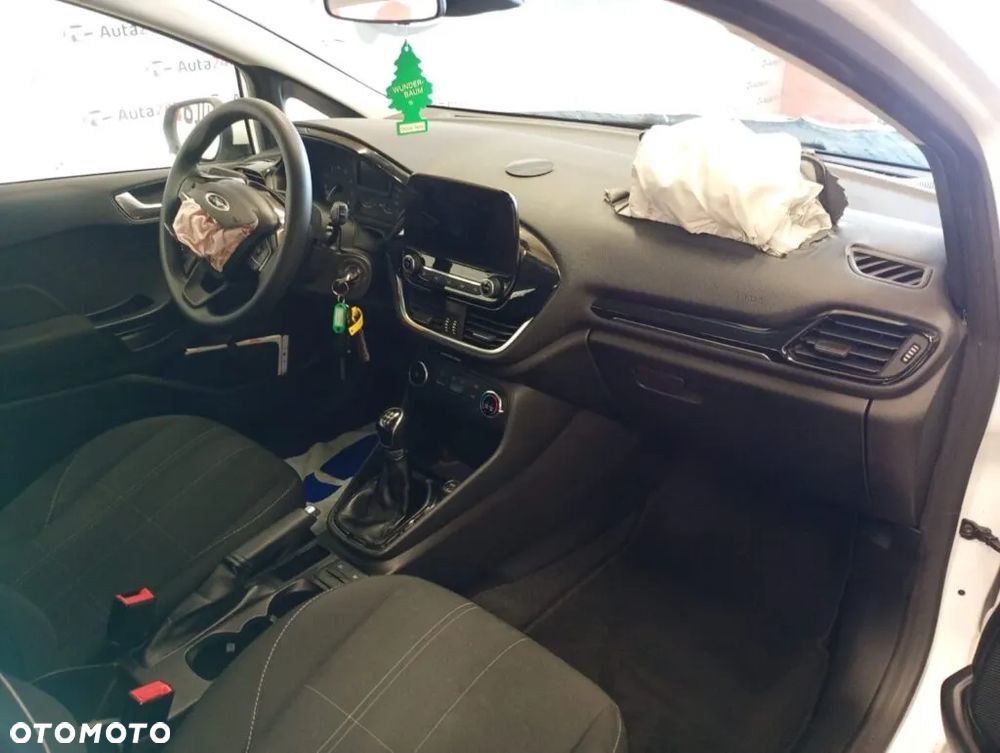 Ford Fiesta 1.1 S&S TREND - 10