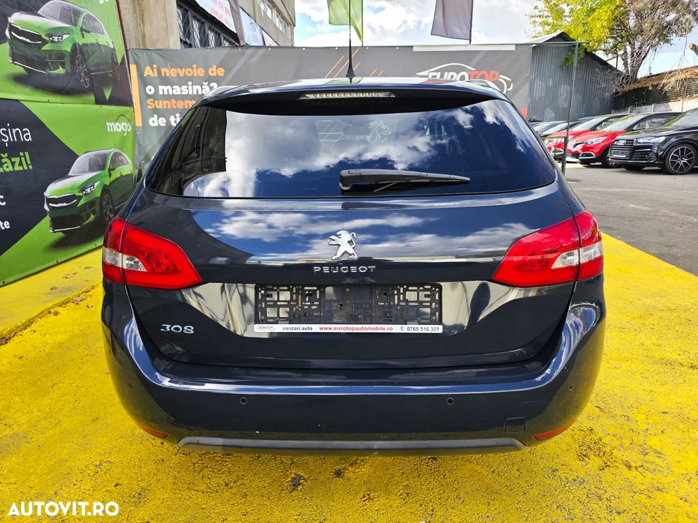 Peugeot 308 1.2 L PureTech Turbo Allure - 6