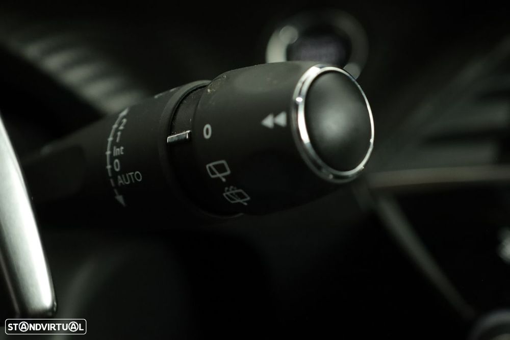 Peugeot 2008 1.2 PureTech GT EAT8 - 19