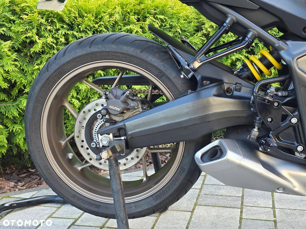 Honda CB - 9