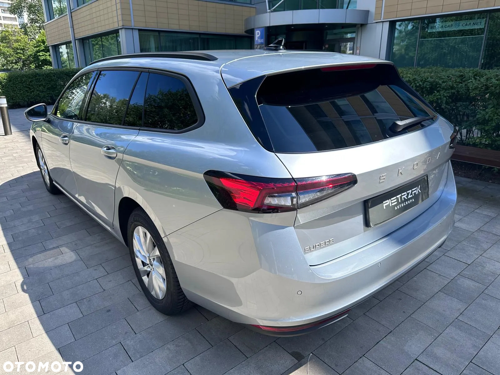 Skoda Superb 2.0 TDI SCR Essence DSG - 8