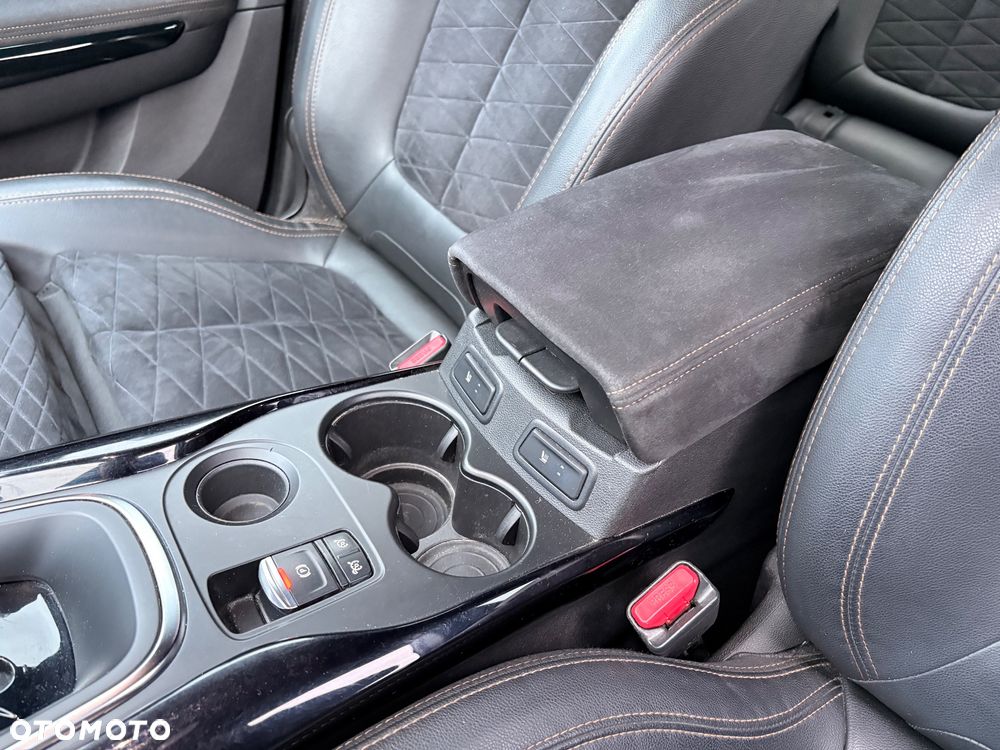 Renault Kadjar TCe 140 EDC GPF BLACK EDITION - 28