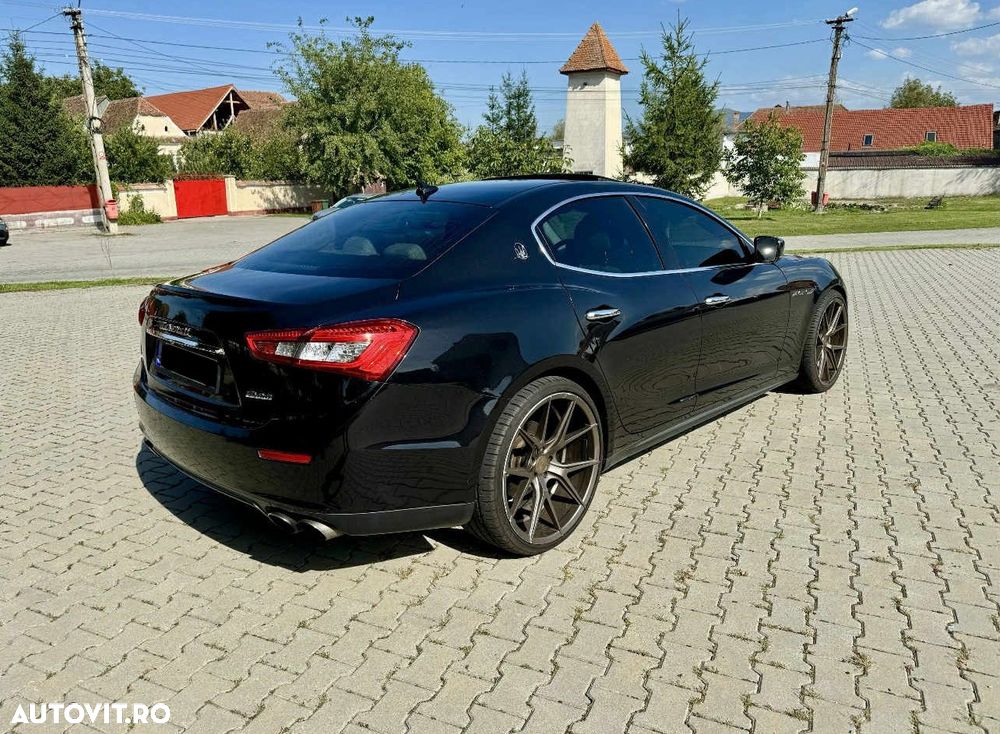 Maserati Ghibli GranLusso - 26