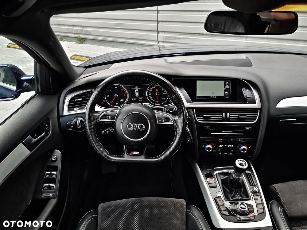Audi A4 Avant 2.0 TDI DPF quattro S line Sportpaket - 6