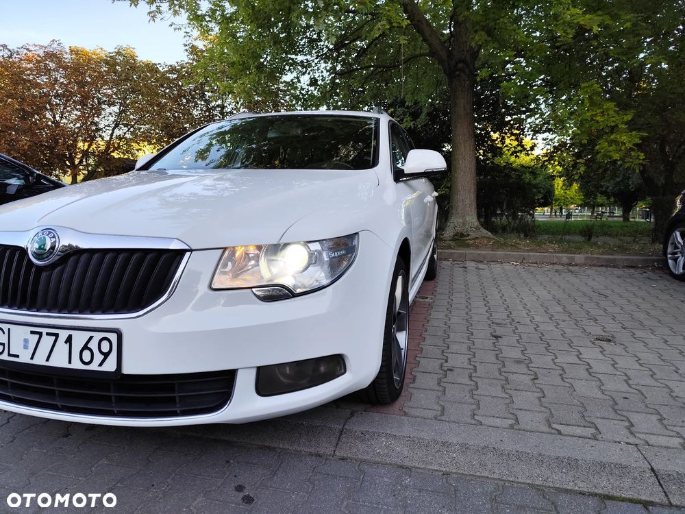 Skoda Superb 2.0 TDI Elegance DSG - 18