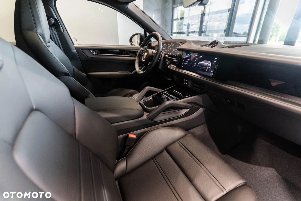 Porsche Cayenne Black Edition - 16